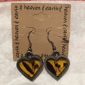 NWT Earrings Heaven & Earth brand. Vintage 1980s.